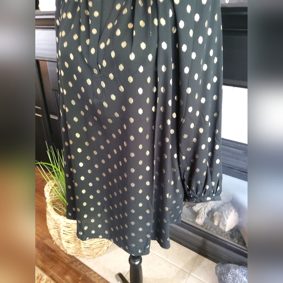 Chelsea & Theodore  Ladies Tunic Top - Picture 3 of 8